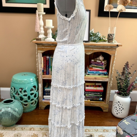 BB Dakota by Steve Madden Crystal Clear Print Tiered Midi Dress - Picture 4 of 8